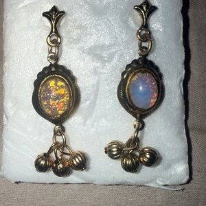 Vintage antique Elegant Gold and Opal Dangle Earrings